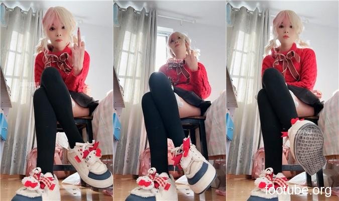 黑心小魔女 · 资源封面