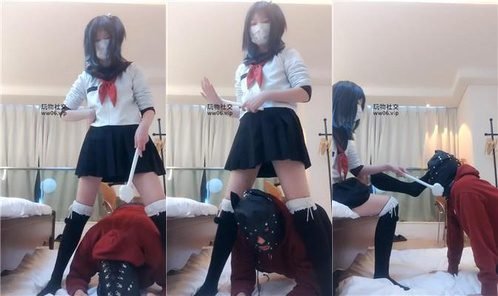 黑心小魔女 · 资源封面