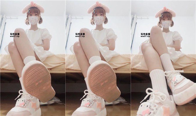 黑心小魔女 · 资源封面
