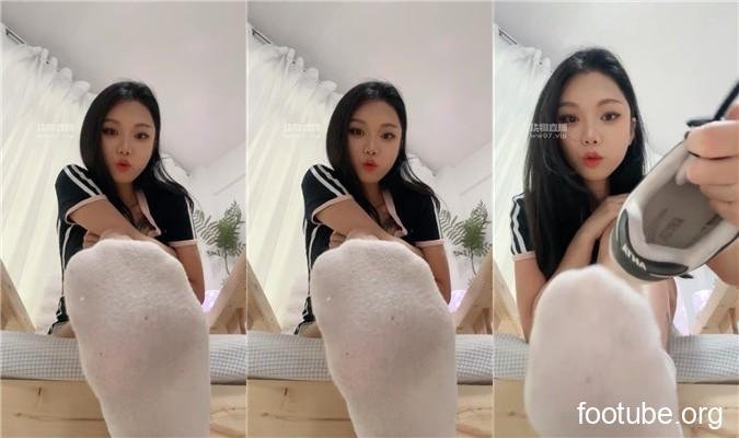 万万 · 资源封面